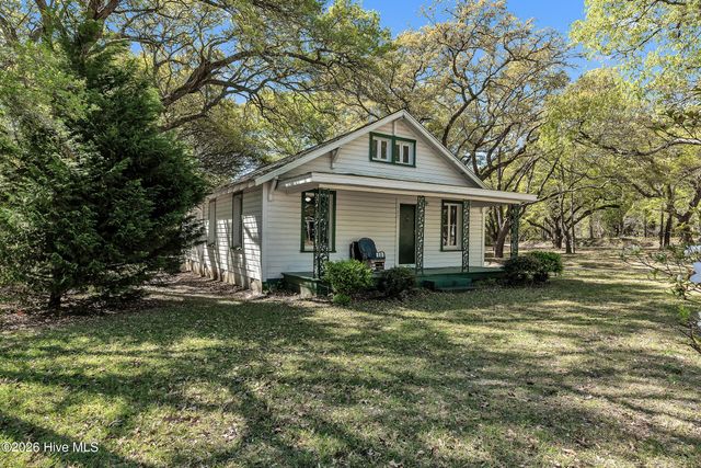 102 Ned Lane, Swansboro, NC 28584
