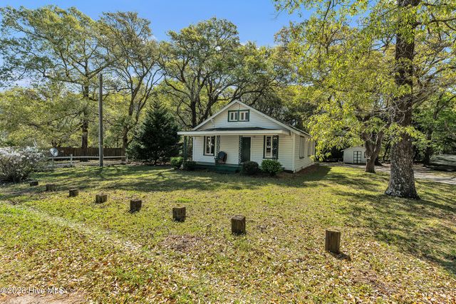 102 Ned Lane, Swansboro, NC 28584