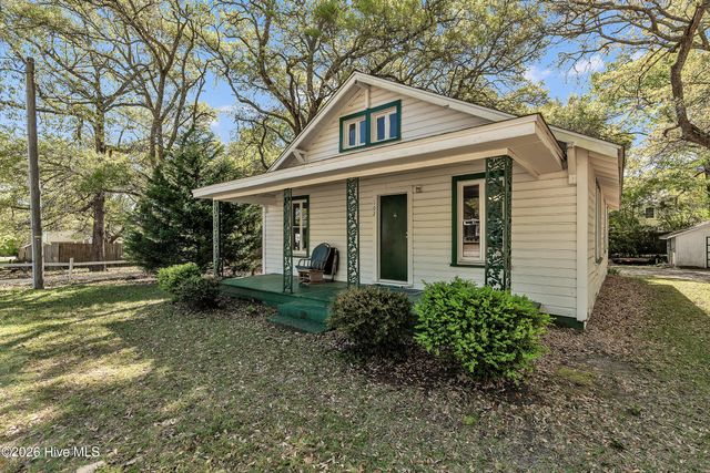 102 Ned Lane, Swansboro, NC 28584