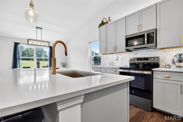 134 Liberty Valley Drive, Foristell, MO 63348