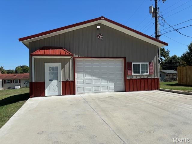 909 Saddle Spur Rd, Dexter, MO 63841