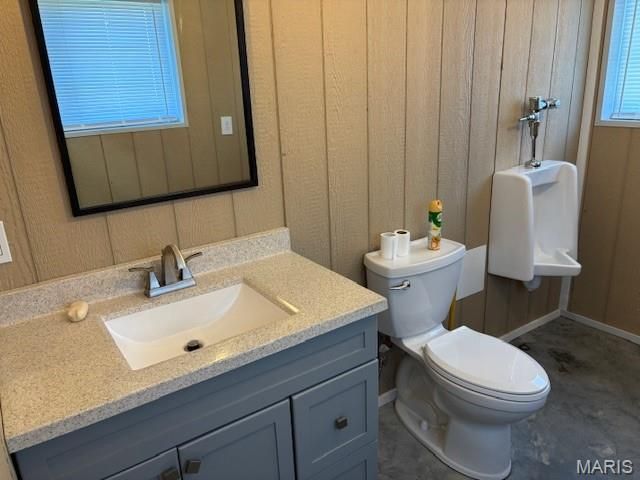 909 Saddle Spur Rd, Dexter, MO 63841