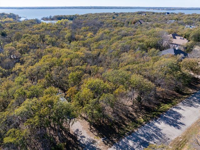 1011 Turquoise Lane, Oak Point, TX 75068