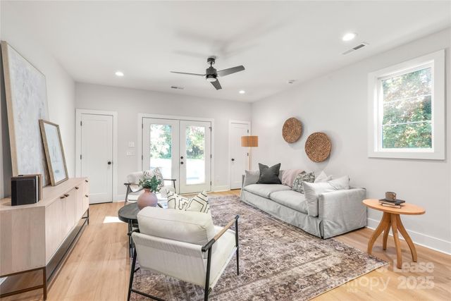 1314 Carolyn Drive, Charlotte, NC 28205