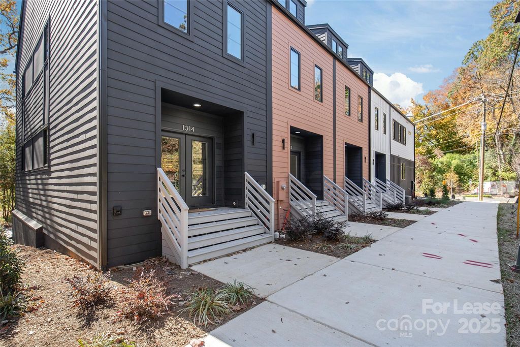 1314 Carolyn Drive, Charlotte, NC 28205