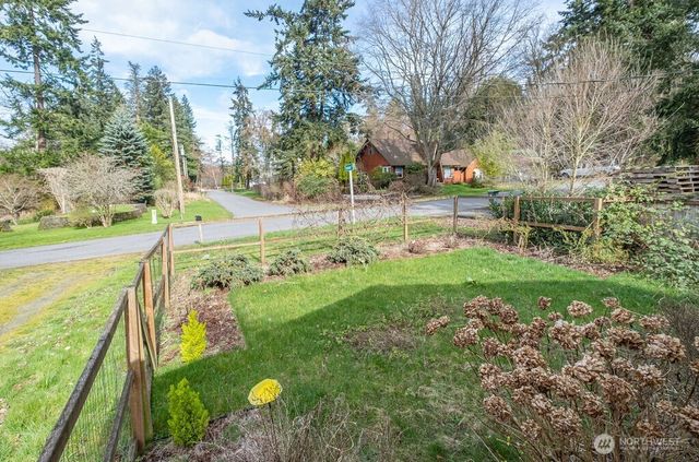 1516 Garden Lane, Freeland, WA 98249