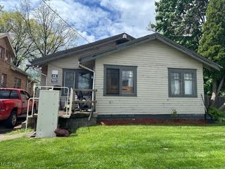 2740 South Avenue, Youngstown, OH 44502