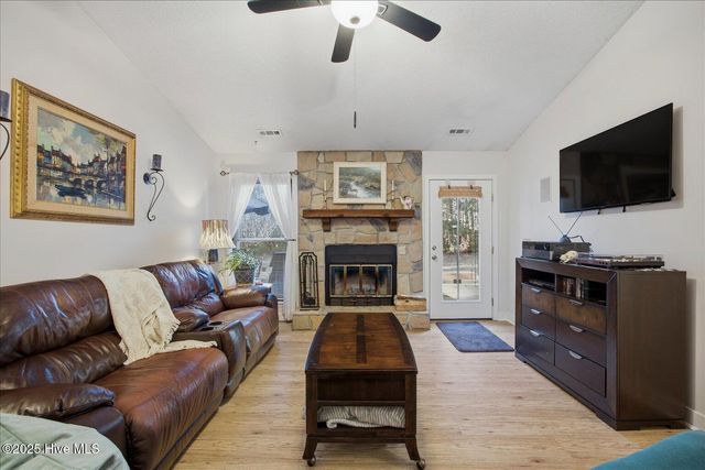 3402 Sparrow Hawk Court, Wilmington, NC 28409