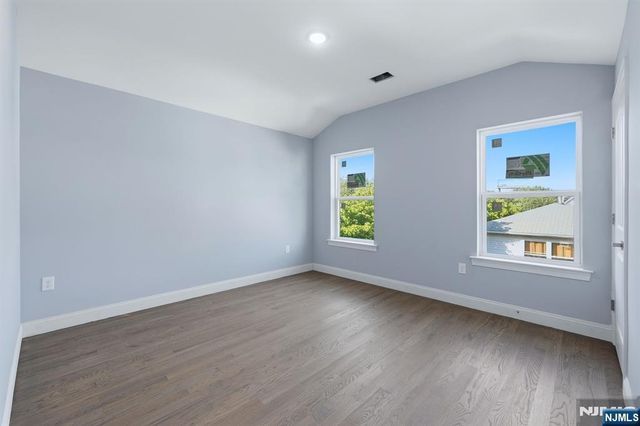 339 Court Street, Elizabeth, NJ 07206
