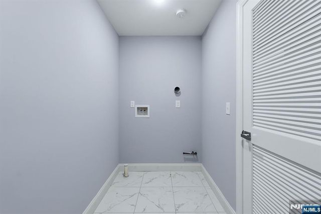 339 Court Street, Elizabeth, NJ 07206