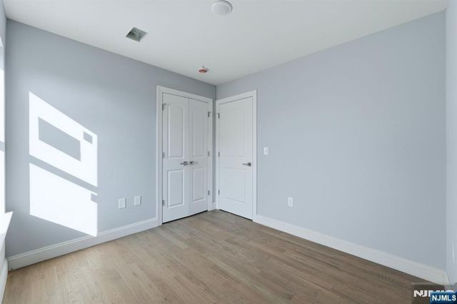 339 Court Street, Elizabeth, NJ 07206