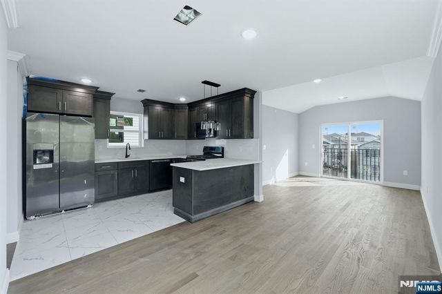 339 Court Street, Elizabeth, NJ 07206