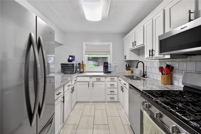 4243 White Way Drive, Austell, GA 30106