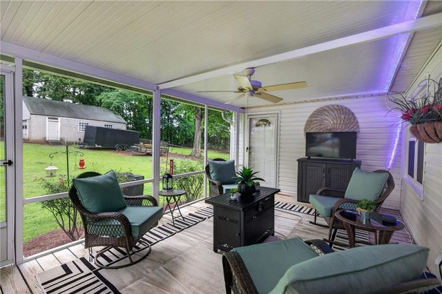 4243 White Way Drive, Austell, GA 30106