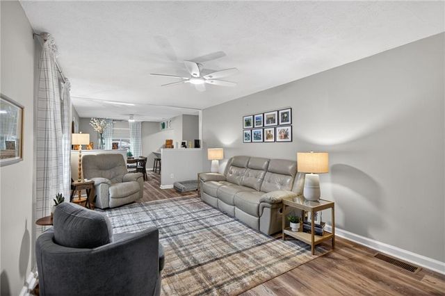 4243 White Way Drive, Austell, GA 30106