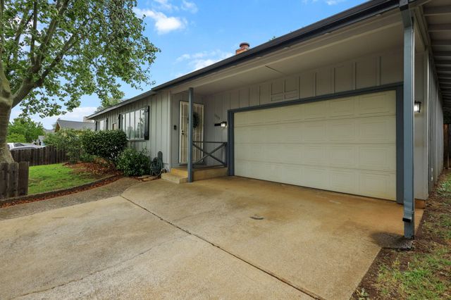 1335 Lodgepole Avenue, Anderson, CA 96007