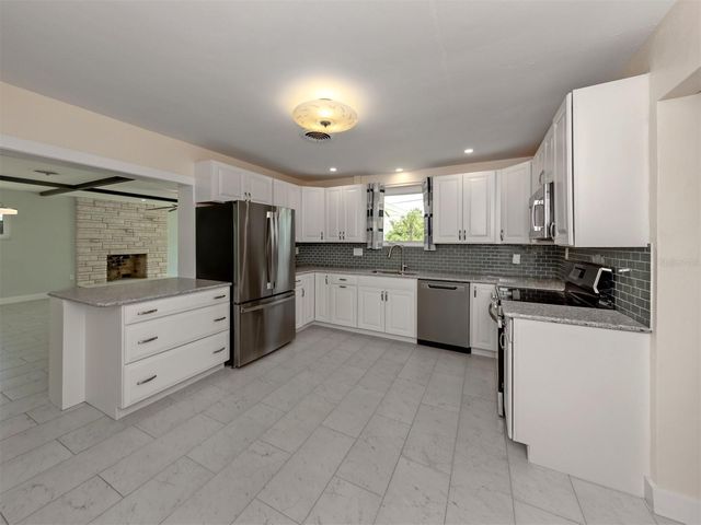 908 VILLAS DRIVE 45, Venice, FL 34285