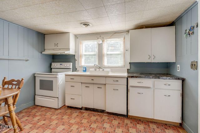 2790 Goshen Valley Road, Church Hill, TN 37642