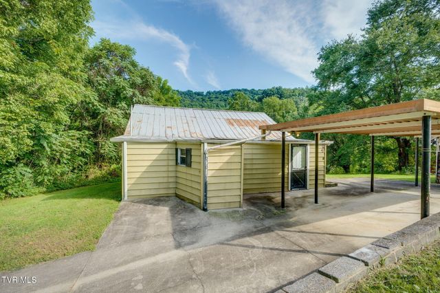 2790 Goshen Valley Road, Church Hill, TN 37642