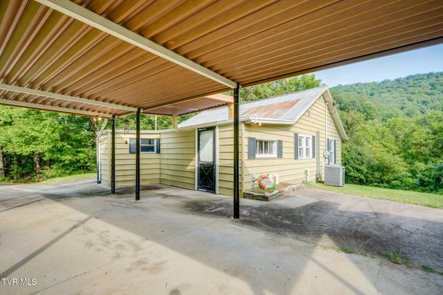 2790 Goshen Valley Road, Church Hill, TN 37642