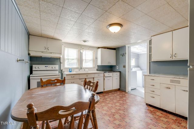 2790 Goshen Valley Road, Church Hill, TN 37642