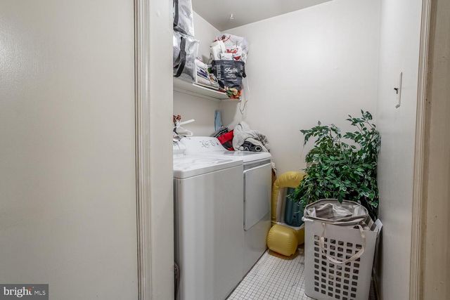 8 DICKENSON, Sicklerville, NJ 08081