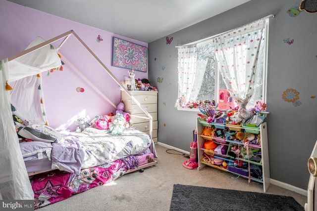 8 DICKENSON, Sicklerville, NJ 08081