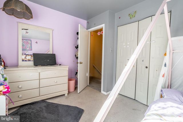 8 DICKENSON, Sicklerville, NJ 08081