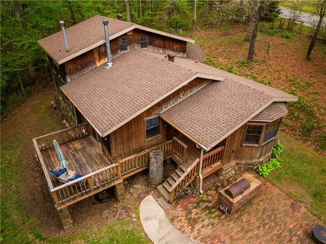 16184 Hickory Drive, Fayetteville, AR 72704