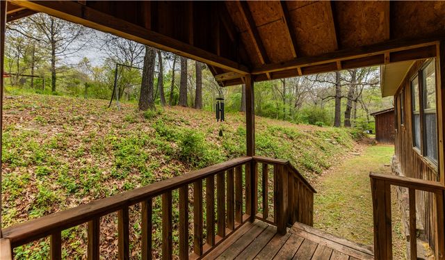 16184 Hickory Drive, Fayetteville, AR 72704