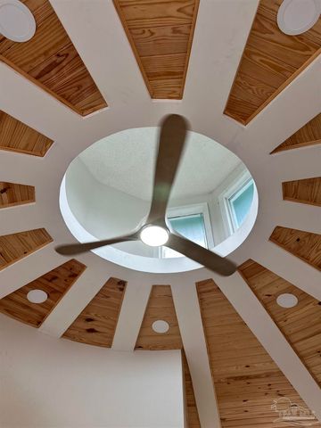 3056 Bay St, Gulf Breeze, FL 32563