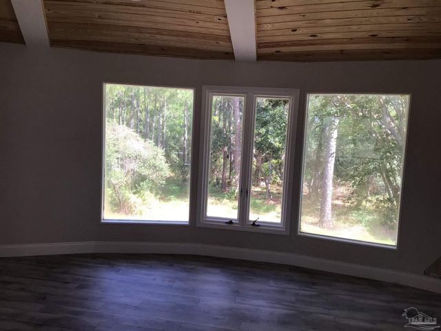 3056 Bay St, Gulf Breeze, FL 32563