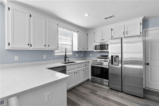 5 Cranes CV, Hampton, VA 23669