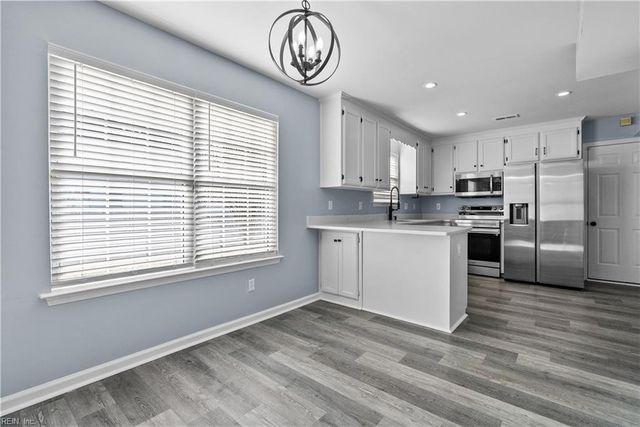 5 Cranes CV, Hampton, VA 23669