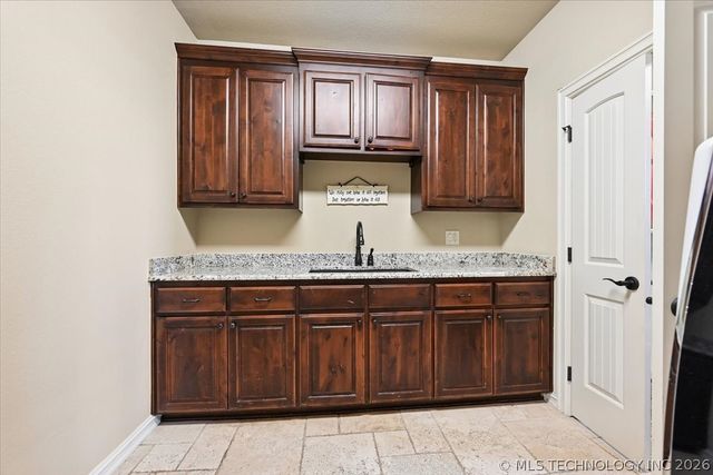 9475 E 106th Street S, Bixby, OK 74133