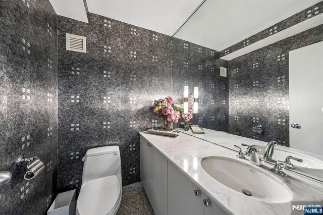 1500 Palisade 14F, Fort Lee, NJ 07024