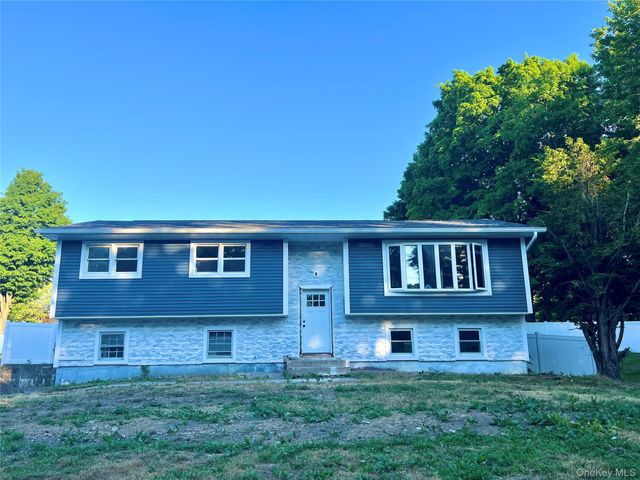 37 California Drive, Middletown, NY 10940