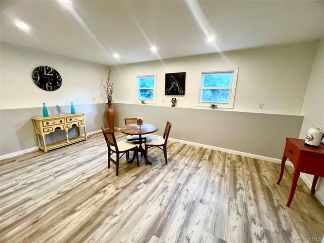 37 California Drive, Middletown, NY 10940