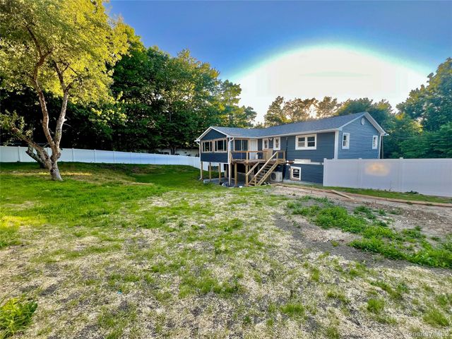 37 California Drive, Middletown, NY 10940