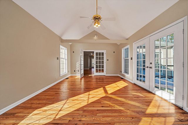 3120 Carvins Cove RD, Salem, VA 24153