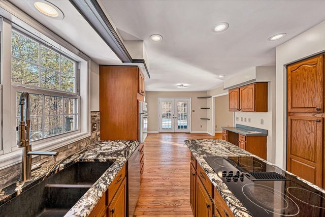 3120 Carvins Cove RD, Salem, VA 24153