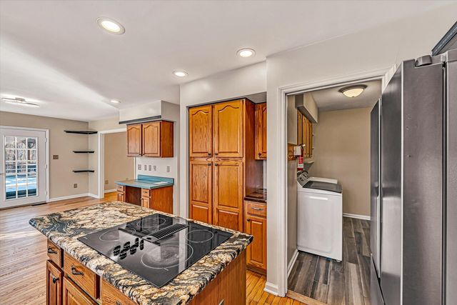 3120 Carvins Cove RD, Salem, VA 24153