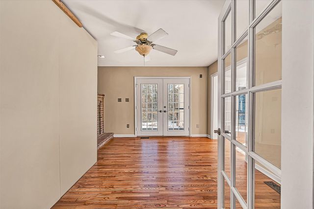 3120 Carvins Cove RD, Salem, VA 24153