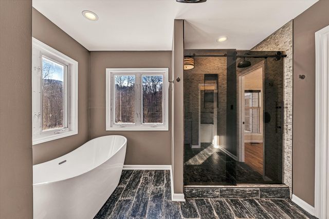 3120 Carvins Cove RD, Salem, VA 24153