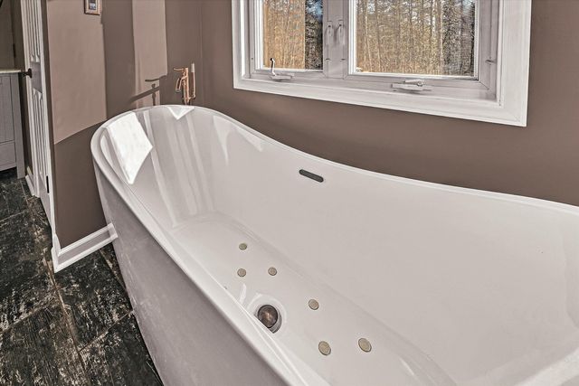 3120 Carvins Cove RD, Salem, VA 24153