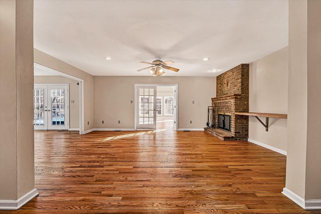 3120 Carvins Cove RD, Salem, VA 24153