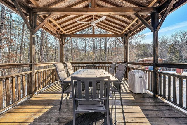 3120 Carvins Cove RD, Salem, VA 24153