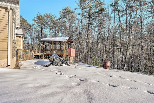 3120 Carvins Cove RD, Salem, VA 24153