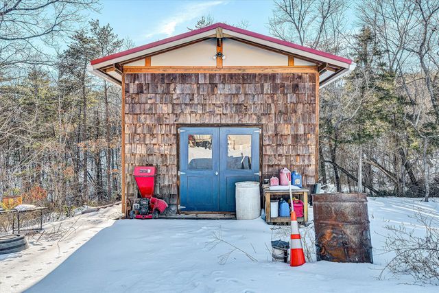 3120 Carvins Cove RD, Salem, VA 24153