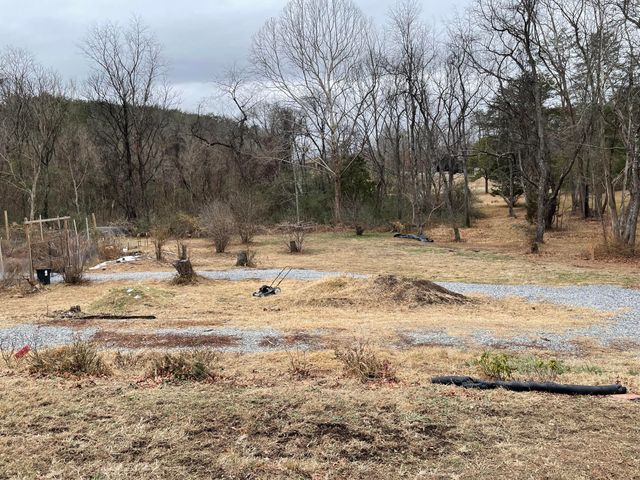 3120 Carvins Cove RD, Salem, VA 24153